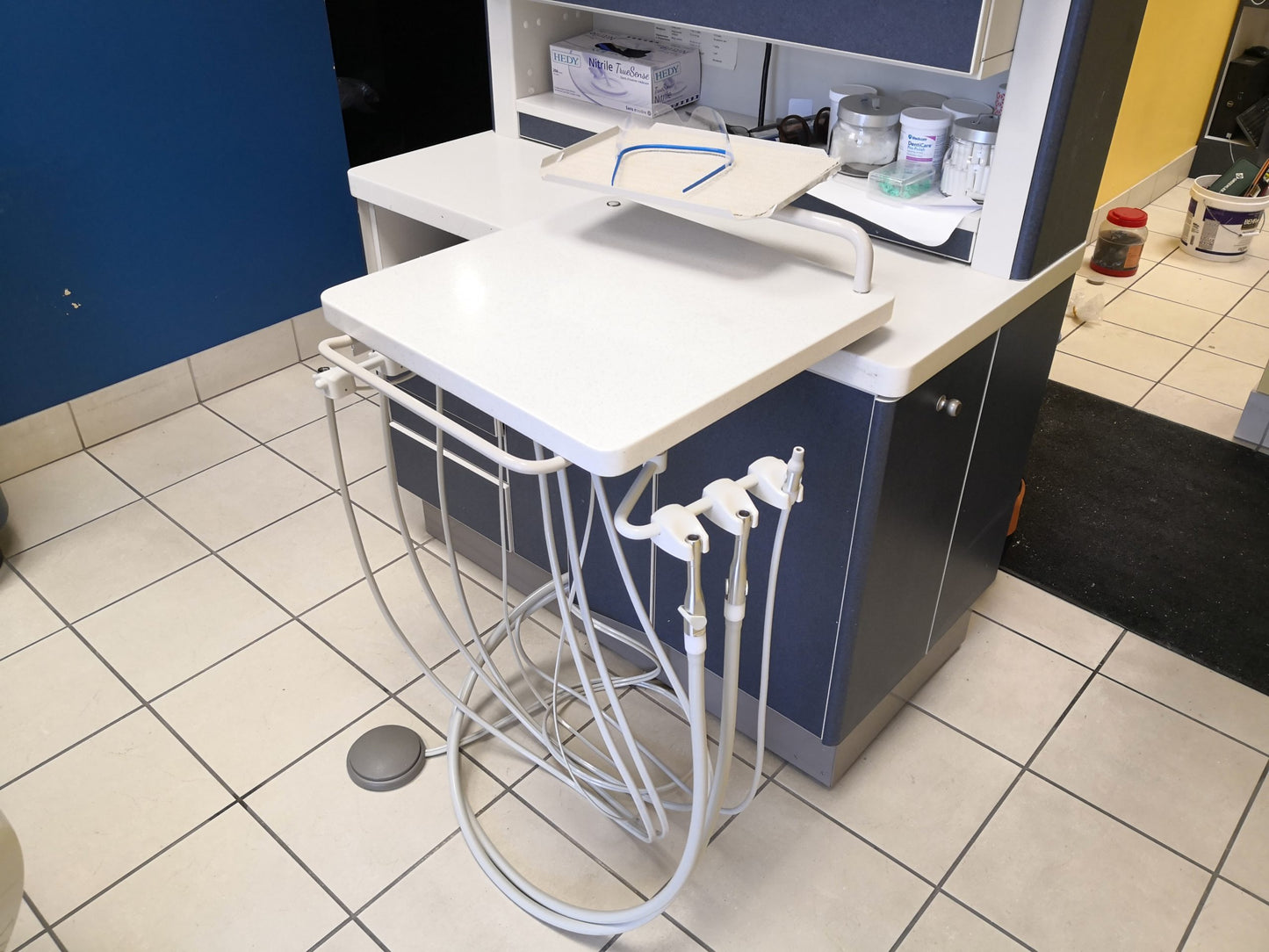 Rear Under Cabinet Assistant Arm